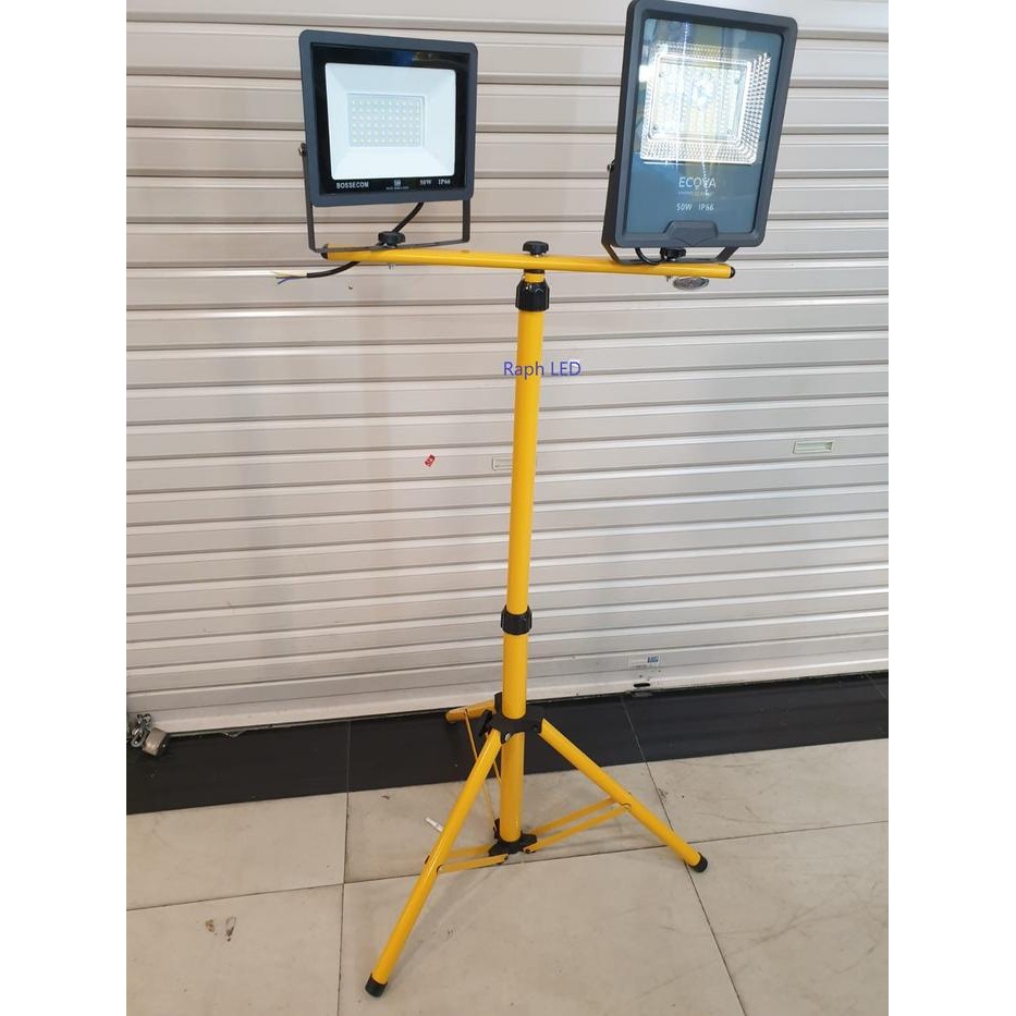 Tripod lampu sorot LED tiang lampu dudukan floodlight Lampu Sorot