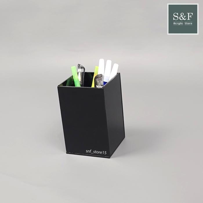 

Kotak Pensil / Kotak Alat Tulis / Tempat Pulpen / Tempat Pulpen Dimeja