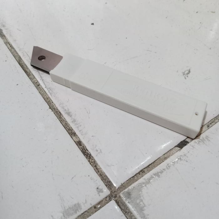 

Isi Cutter Kenko L-150