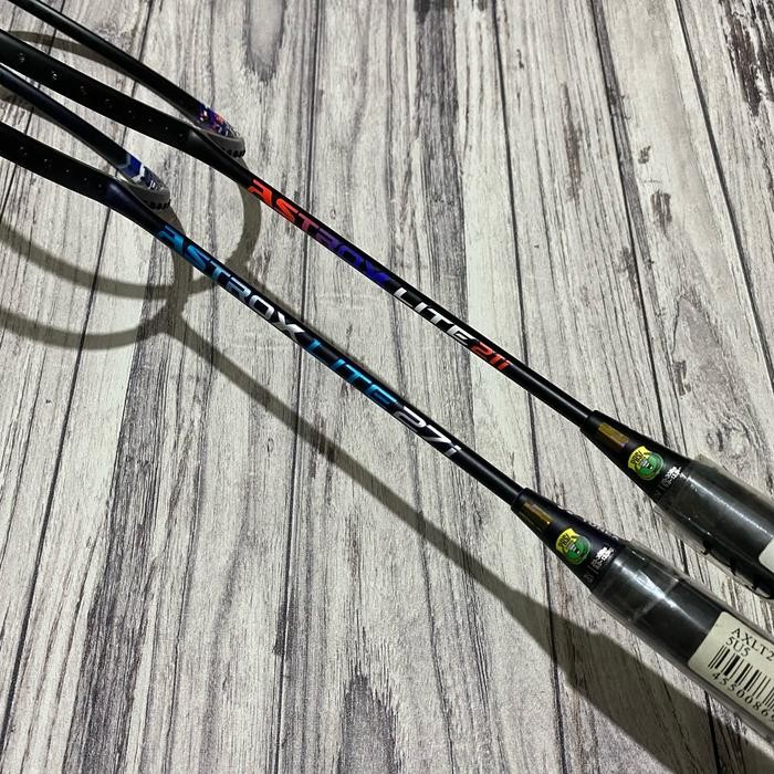 Raket Badminton Bulutangkis Yonex Astrox Lite 21i dan Yonex Astrox lite 27i Original