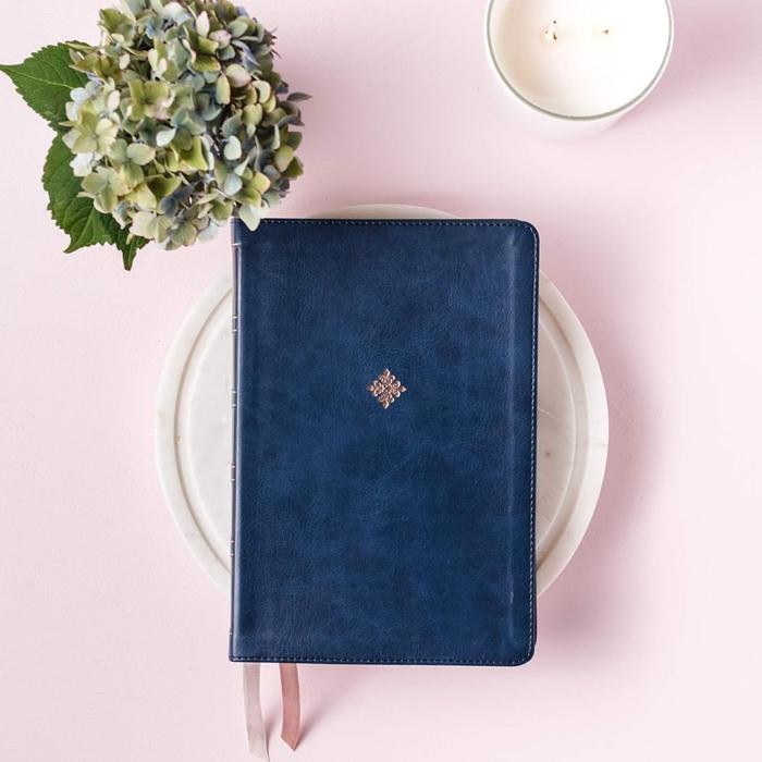 NKJV Large-Print Thinline Bible, Comfort Print--soft leather-look