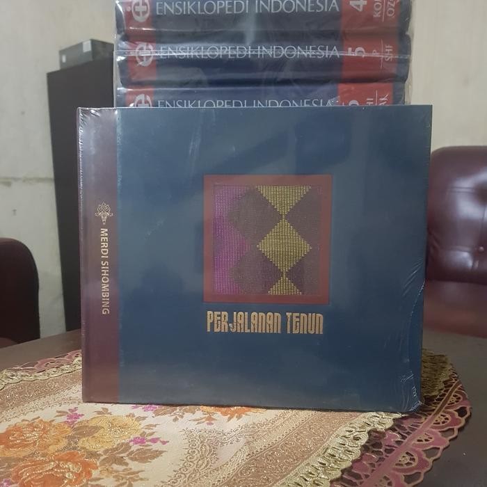 

TERLARIS MERDI SIHOMBING - PERJALANAN TENUN READY