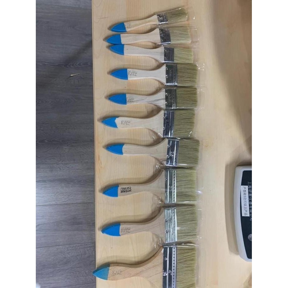 

DISKON KUAS CAT TANGAN 4 INCH 1 LUSIN KITZ 611 MURAH / KUAS CAT TEMBOK ATAU KAYU READYY