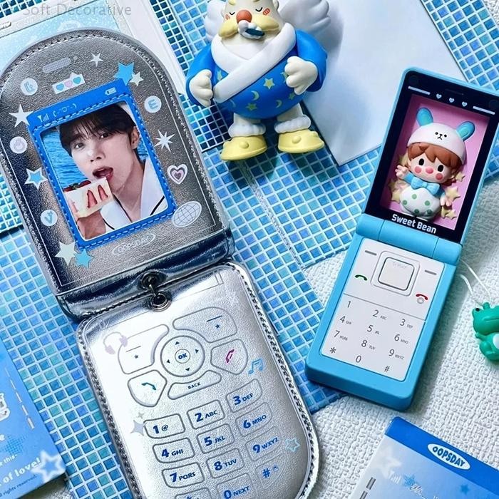 

SALE TERHOTT Y2K STYLE LEATHER FLIP PHONE SHAPE KPOP PHOTOCARDS HOLDER KEYCHAIN ACCESSORIES PHOTO