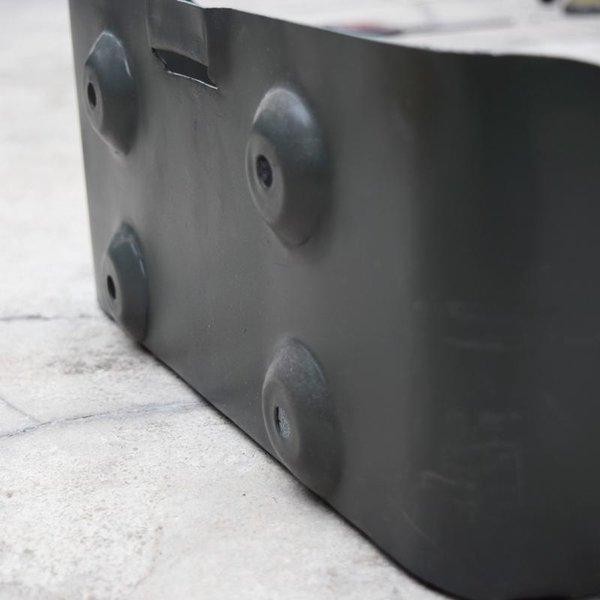 bracket jerigen . braket jerigen . pangkon dudukan jerigen besi jeep