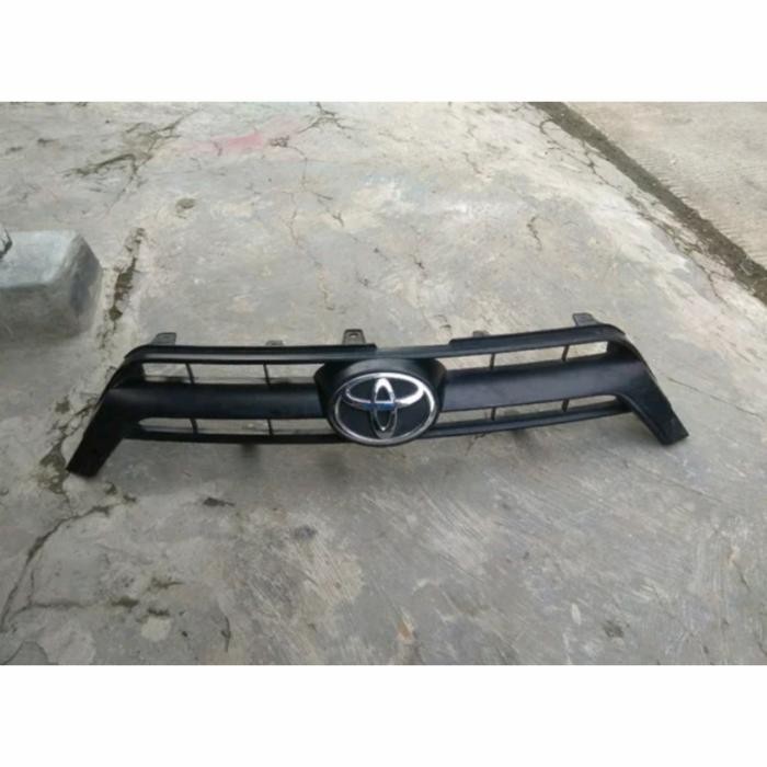 Grill Toyota Yaris 2015 2016 2017 Bekas