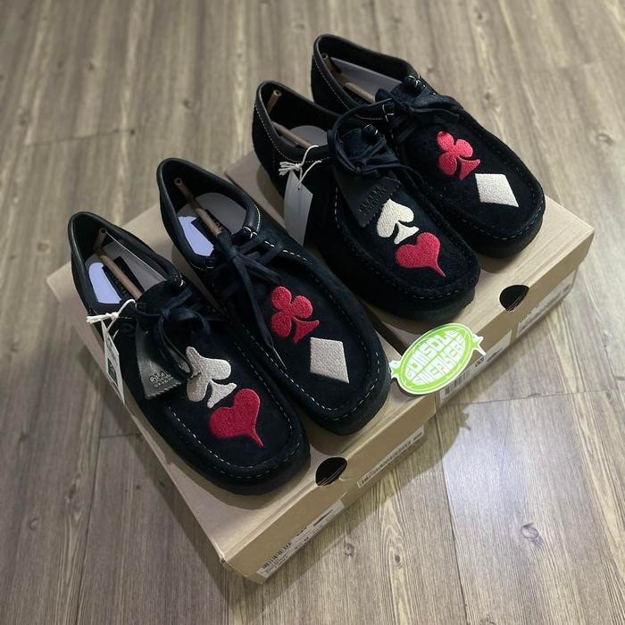 STUSSY X CLARKS WALLABEES