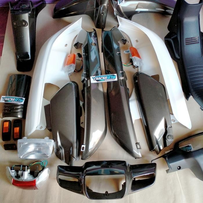 

Terlaris Bodi Body Full Set Honda Astrea Grand Bulus Warna Abu Abu Plus Stiker