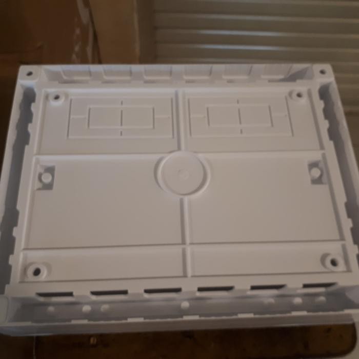 Box MCB 12 Grup Merk Boss, Out Box (Luar Tembok) . Untuk 12 MCB