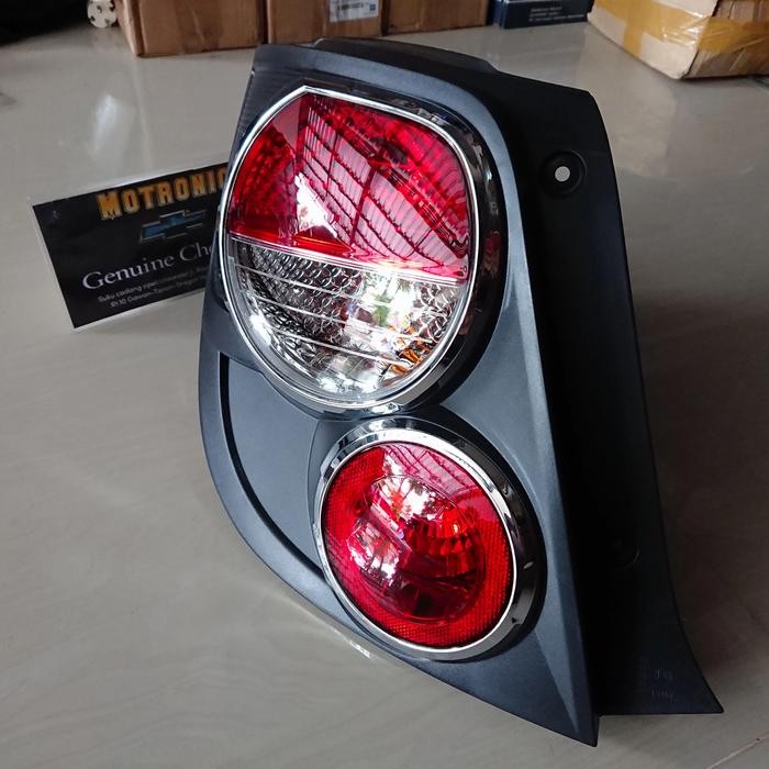 Lampu Rem Stop Lamp Kiri Belakang Chevrolet Aveo Sonic