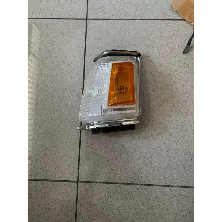 Lampu Sen Sein Kiri Mitsubishi Lancer Sl Putih Kuning