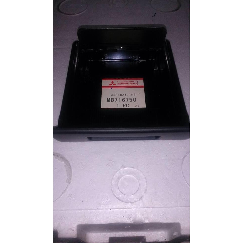 Asbak Mobil Mitsubishi Eterna
