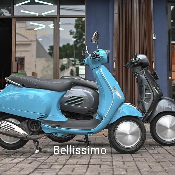 PREMIUM dop Moon original untuk vespa modern