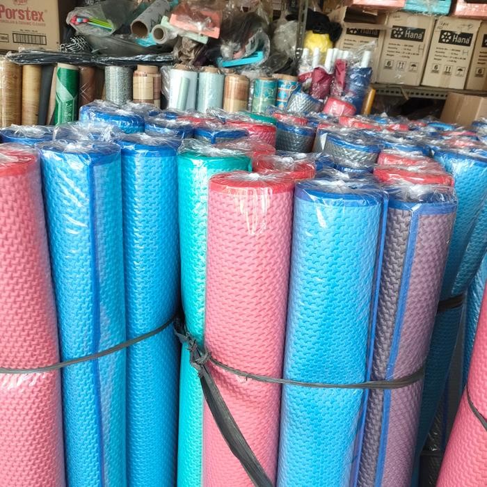Tiker Karpet Matras Plastik Tebal Bentol/ Spon Bentol/Karpet Piknik
