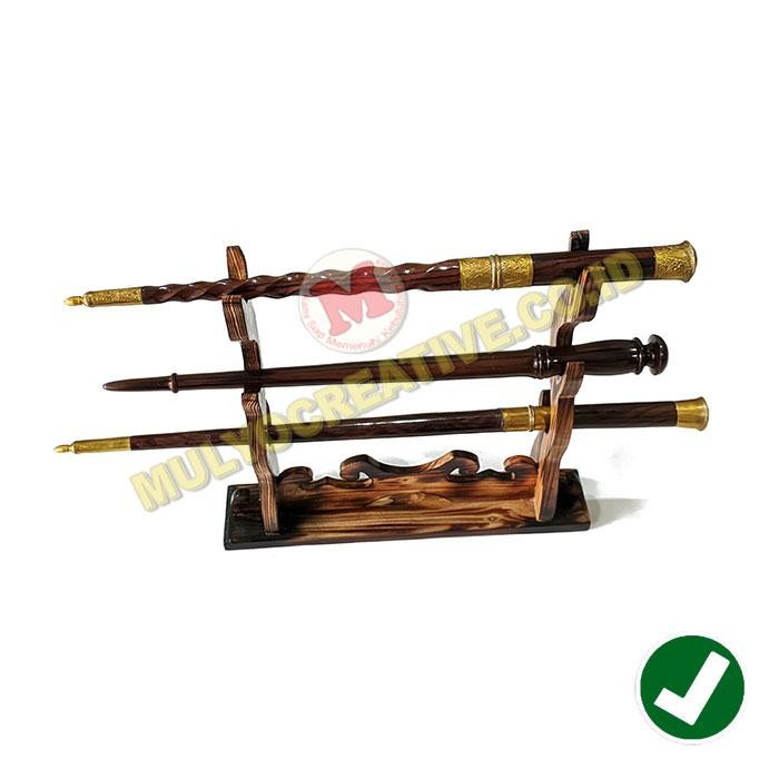 

Tatakan Tongkat Komando - Papan Tempat Tongkat Komando 3 Tingkat PREMIUM