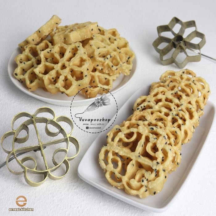 Cetakan Kembang Goyang Kuningan Cetakan Kembang Goyang Tradisional