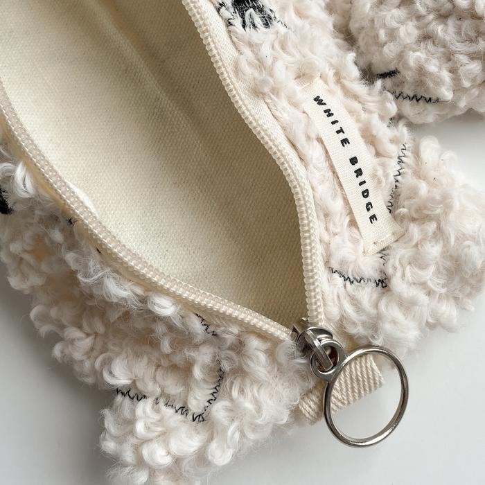 

Kotak Pensil Bulu / Pencil Case / Kotak Pensil / Pouch Travel / Fur Pouch / Ribbon Fur Pouch