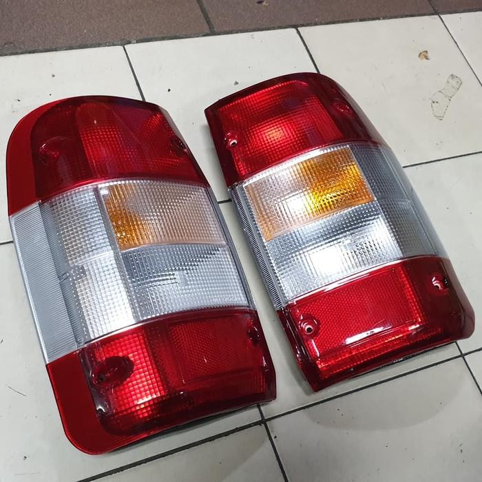 Lampu Belakang Stop Lamp Mitsubishi Kuda Super Exceed