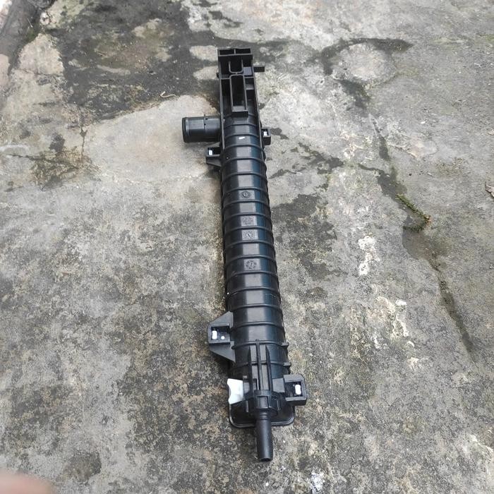 Upper tank radiator Chevrolet Captiva Diesel/Cover radiator captiva