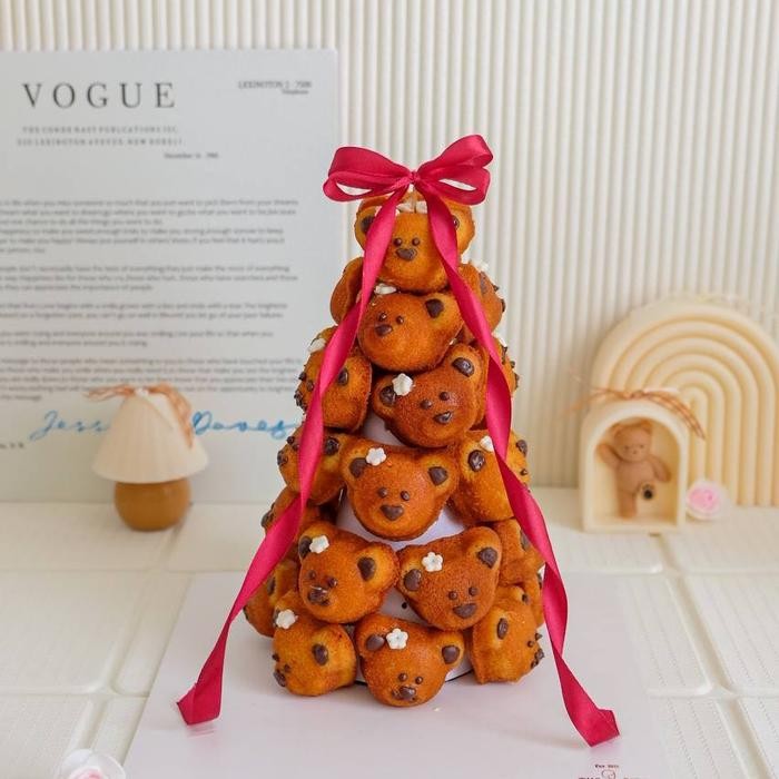 

Kue Hadiah Ulang Tahun Anak Exclusive Character Madeline Tower Gift Set