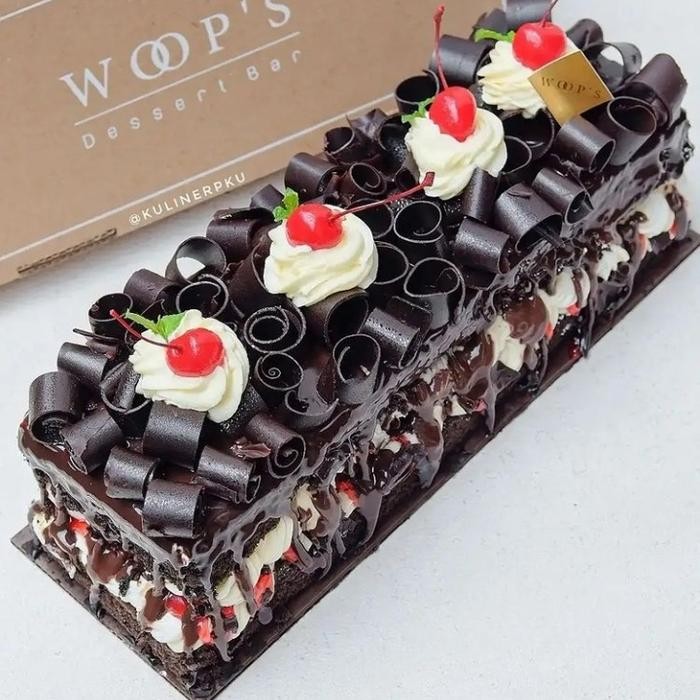 

Blackforest Jadul Premium / Black forest Birthday Cake - Half