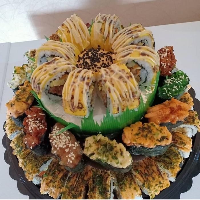 

Sushi Tower Birthday Cake / Sushi Mix Diamond Series