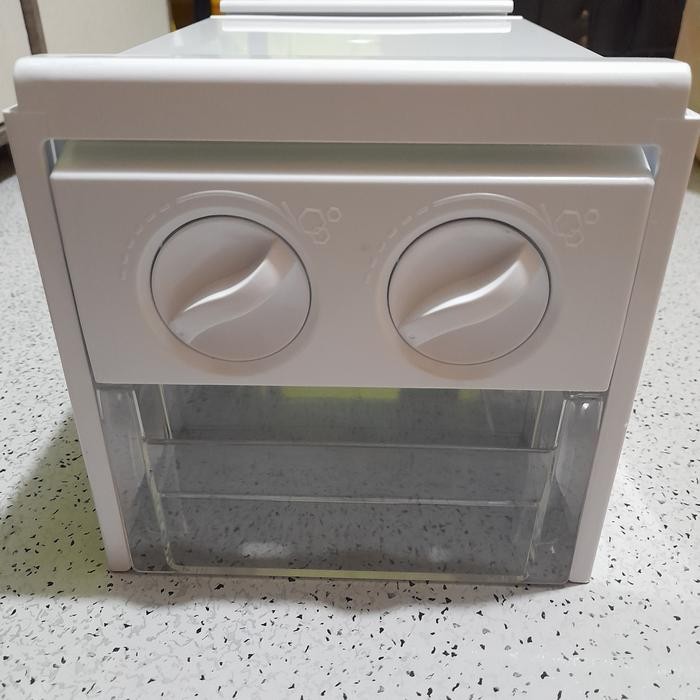Ice Twist Maker tempat Pembuat es batu untuk Kulkas Temapat ES