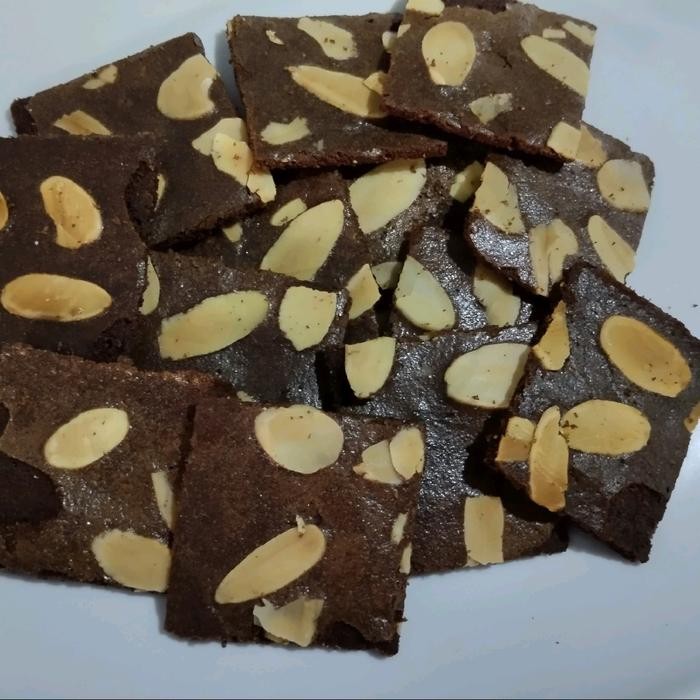 

KERIPIK BROWNIES (KATAKITA) BROWNIES CHIP kemasan 250 gram BROWNIES KERING CRISPY Cookies Snack