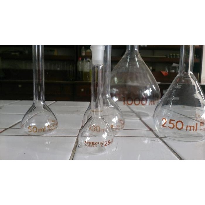 Labu Ukur 1000Ml Volumetric Flask 1000 Ml Pyrex Grade A