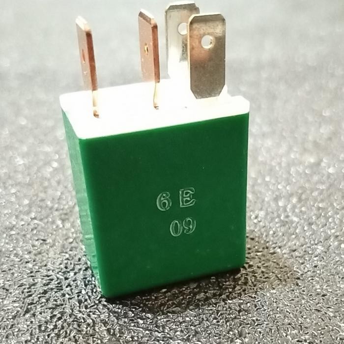 Relay kaki 4 12v *