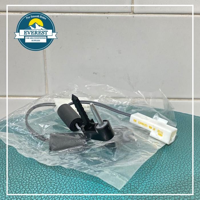 Thermistor Termistor Termis Sensor AC Mobil Innova Denso *