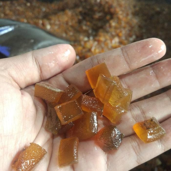 

Kerupuk Kulit Sapi Mentah 500 Gram Dadu Kotak Krecek Jangek Dorokdok