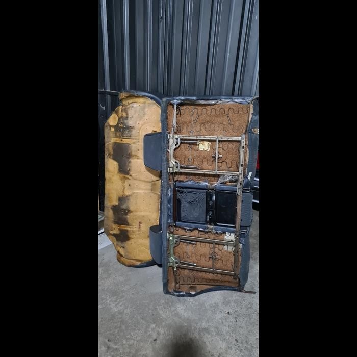 Ready Jok Belakang Bmw E30 Bludru Original