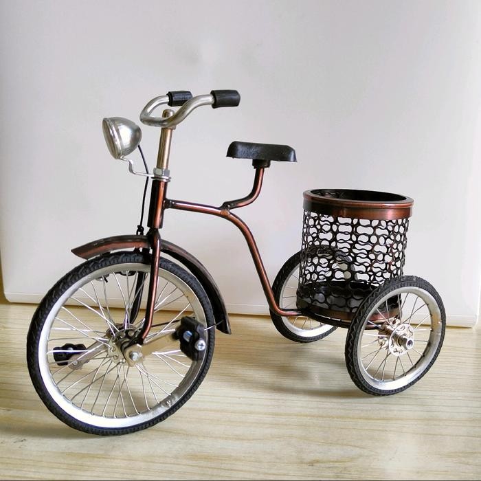 Hiasan rumah dan ruangan miniatur sepeda keranjang