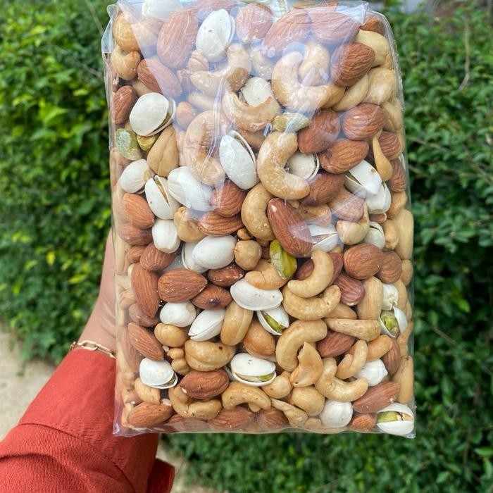 

TRAIL MIX 3 ALMOND,PISTACHIO,METE KHAS WONOGIRI
