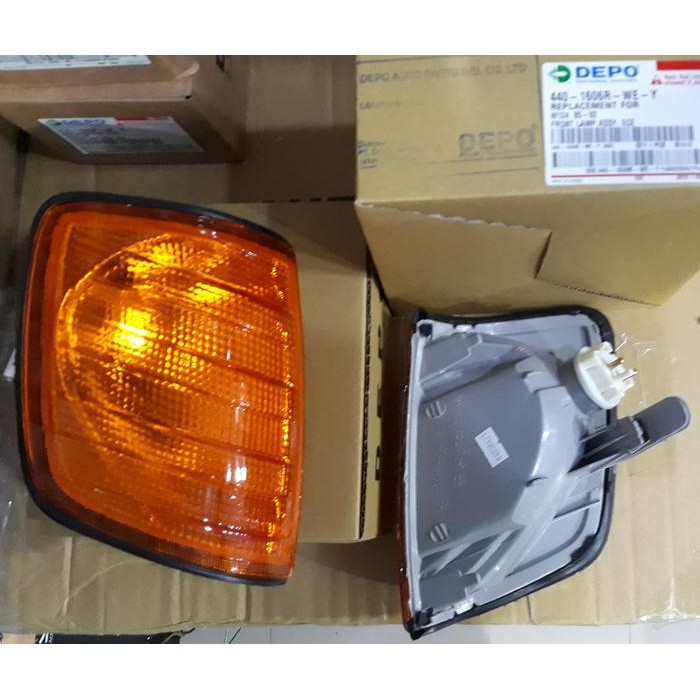 Corner Lamp Lampu Sen MERCEDES E-CLASS BABY BENZ W124 YELLOW