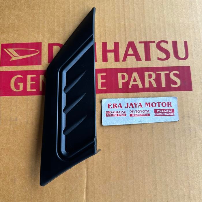 Terhemat Cover List Sirip Bumper Depan Kanan Great Xenia Sporty Original