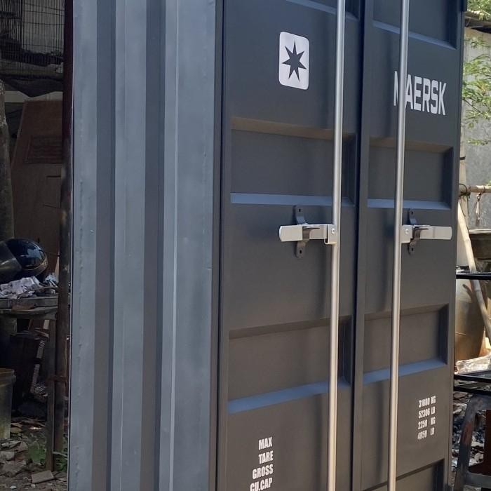 Lemari Baju Besi Kontainer