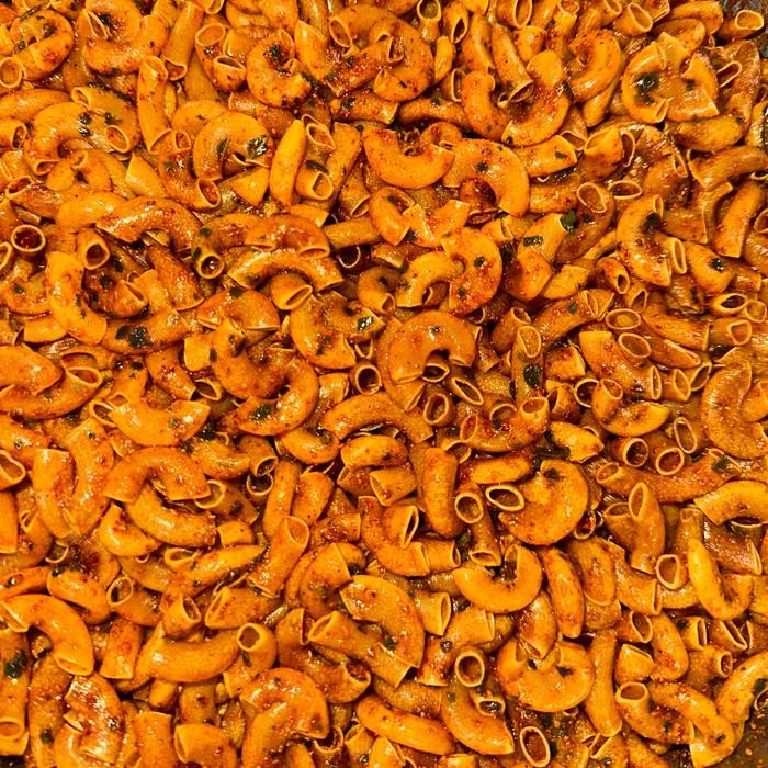 

Sedia [Lagi ] Makaroni Pedas Daun Jeruk Premium 100 Gr & 150 Gr - Sajodo Snack & Food