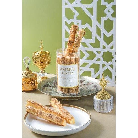 

ANIMO BAKERY STICK ALMOND KUE KERING HAMPERS