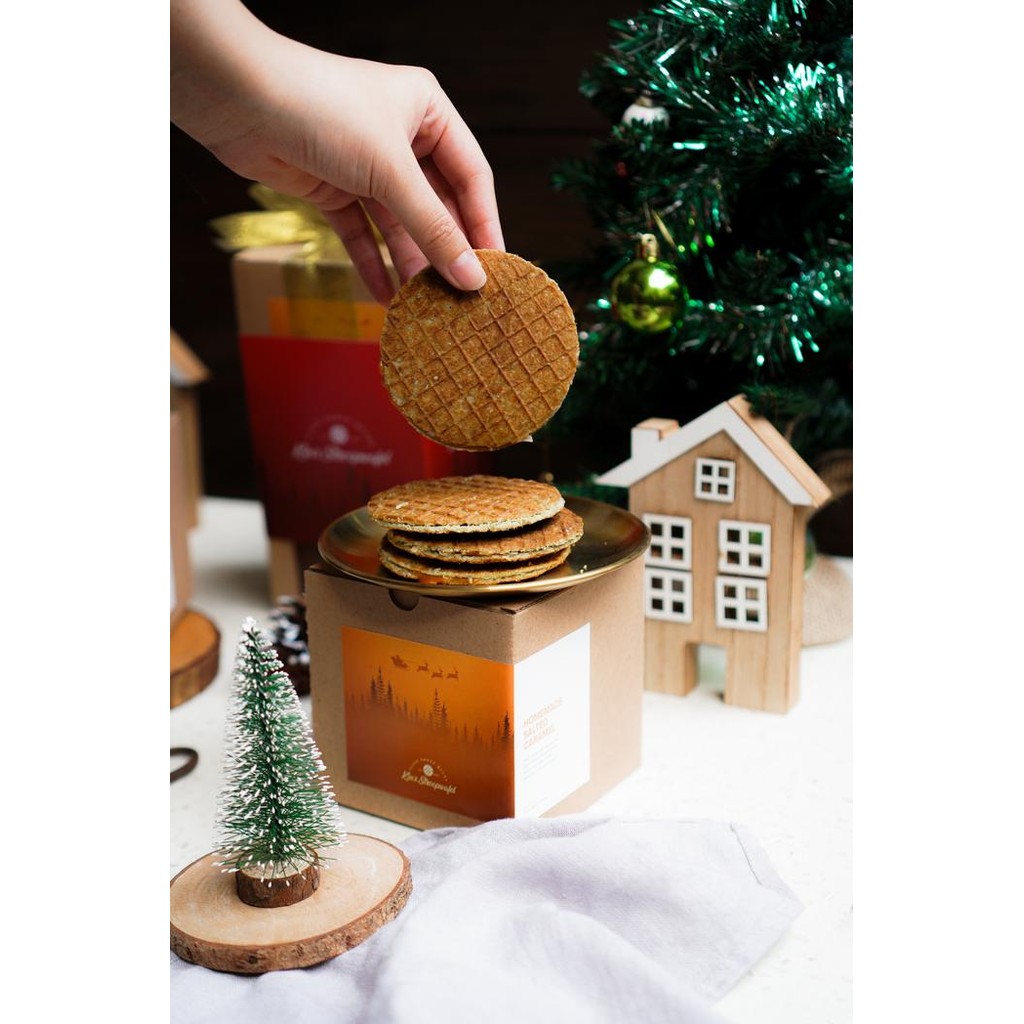 

Christmas Hampers 1 box isi 10 pcs by Kin's Stroopwafel