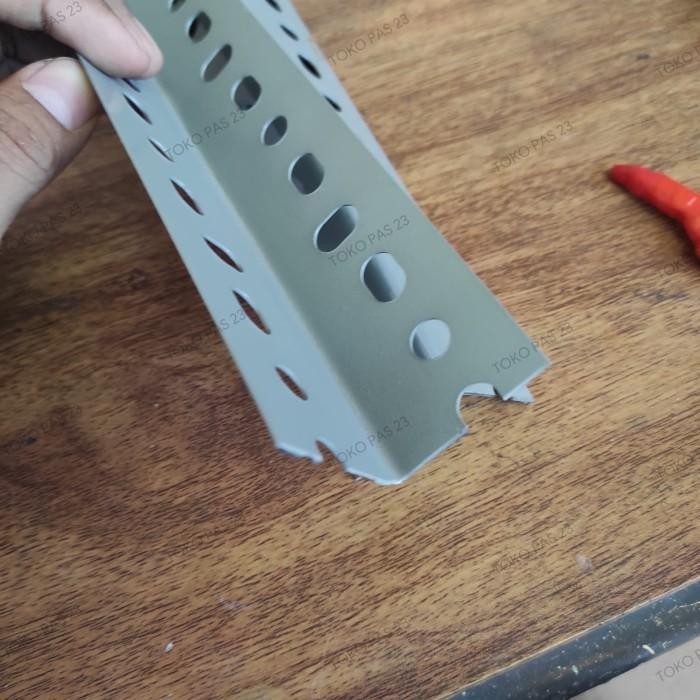 Expert Besi Siku Lubang Tebal 1.2mm Potongan 120 cm 120cm