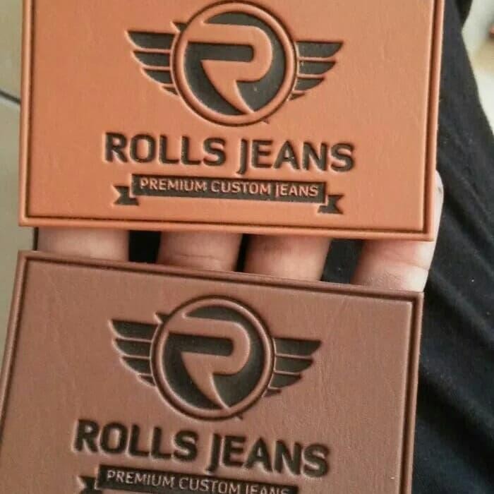 

AT Label kulit. Label celana. UK 5x8 cm