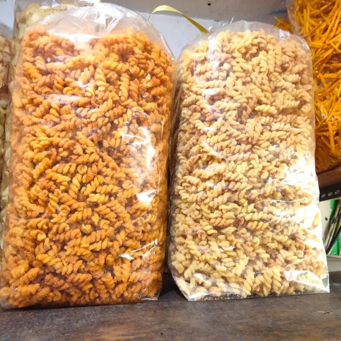

Makaroni Spiral Asin Dan Pedas 1 Ball Isi 2 Kg