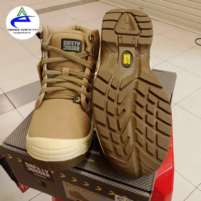 Sepatu Safety Jogger Desert Cream