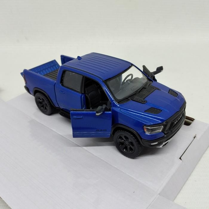 Diecast 2019 Dodge RAM 1500 Kinsmart 1:46