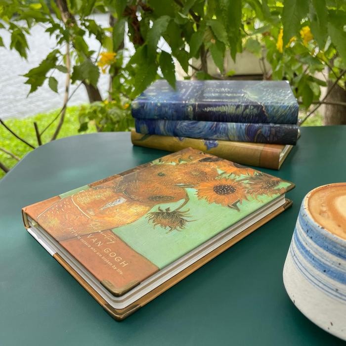 

Terlaris- Retro Van Gogh Hardcover Notebook Diary Artbook Aesthetic Journal Multiple Pattern Inner