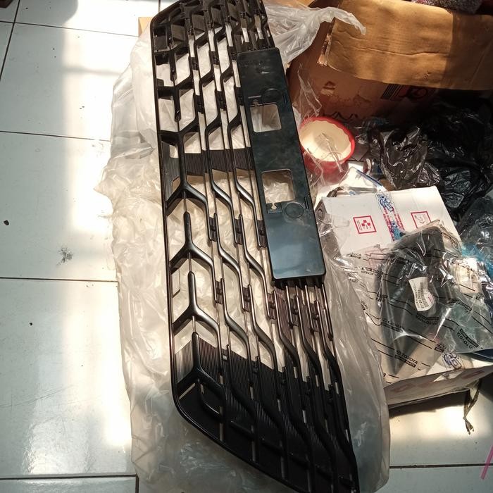 Grill Bemper Avanza Veloz 2016