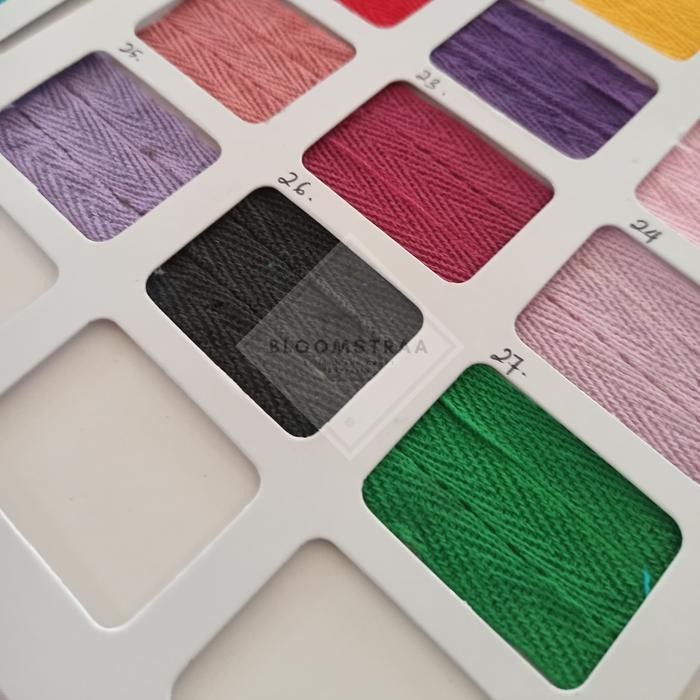 

COTTON TWILL TAPE 1CM WARNA ROLL 50 YARD TWILLTAPE PCR PELIPIT KATUN KODE 258