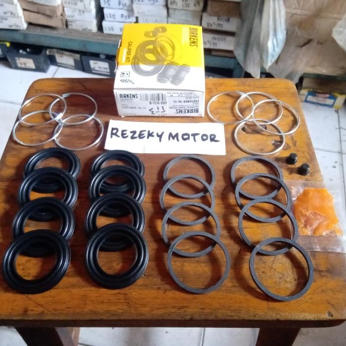 seal kit caliper rem depan /caliper kit depan Toyota Fortuner Hilux